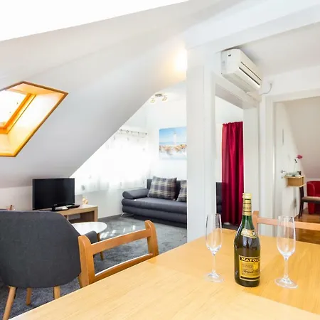 Bellevue Apartment